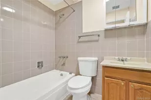 67-07 Selfridge St, Forest Hills, NY 11375 - Photo 16