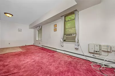 51 Edwards Street #T, Roslyn Heights, NY 11577 - Photo 4