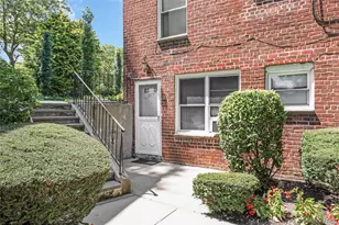 51 Edwards St, Roslyn Heights, NY 11577 - Photo 14