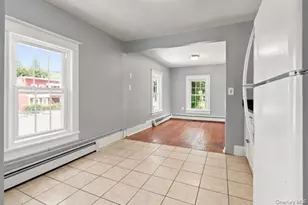9 Arlington Pl, Newburgh, NY 12550 - Photo 4