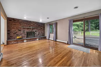 211 Waters Edge, Valley Cottage, NY 10989 - Photo 14