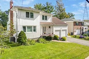 17 Lafayette Dr, Woodmere, NY 11598 - Photo 2