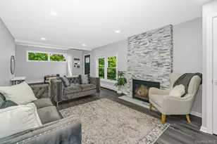 10 Hill St, Northport, NY 11768 - Photo 16