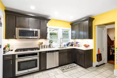 8 Mitchell Avenue, Poughkeepsie, NY 12603 - Photo 6
