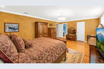 255 Lake Avenue S, Nesconset, NY 11767 - Photo 36
