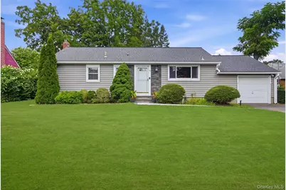 96 E 12th Street, Huntington Station, NY 11746 - Photo 2