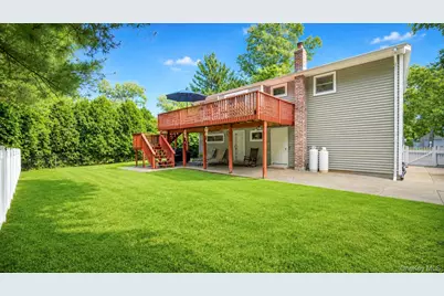 34 Forest Avenue, Lake Grove, NY 11755 - Photo 38