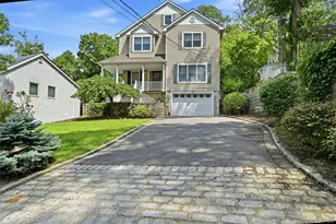 7 Cotswold Dr, Centerport, NY 11721 - Photo 2