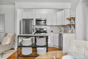 30 Windsor Terrace, White Plains, NY 10601 - Photo 10