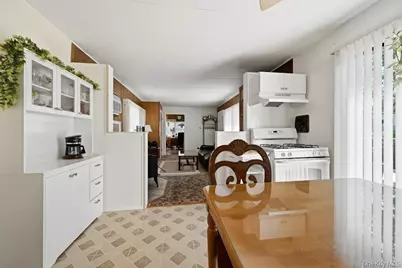 433-34 Mill Road, Calverton, NY 11933 - Photo 12