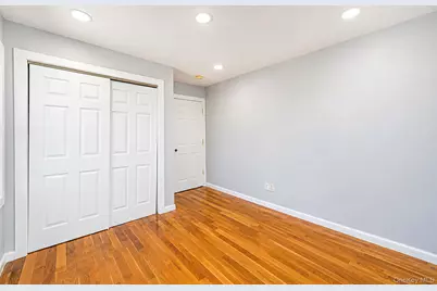 646 S 7th Street, Lindenhurst, NY 11757 - Photo 22