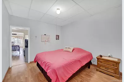70-29 68 Th Place, Glendale, NY 11385 - Photo 12