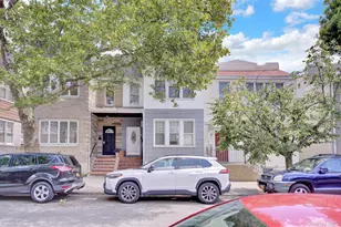 70-29 68 Th Pl, Glendale, NY 11385 - Photo 4