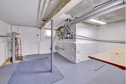 70-29 68 Th Place, Glendale, NY 11385 - Photo 22