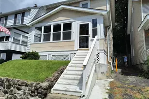 492 1st St, Newburgh, NY 12550 - Photo 2