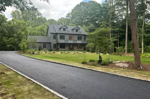 86 Old Logging Rd, Bedford, NY 10506 - Photo 2