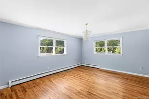 39 Sherwood Rd, Hampton Bays, NY 11946 - Photo 8
