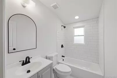 1223 Udall Road, Bay Shore, NY 11706 - Photo 20