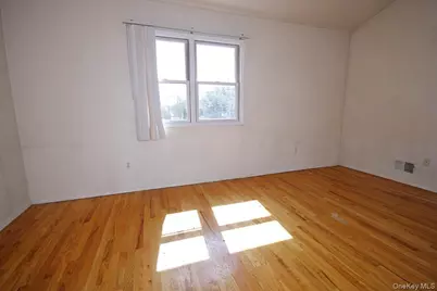 5 Abbey Road, New York, NY 10308 - Photo 12