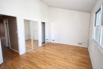 5 Abbey Road, New York, NY 10308 - Photo 8