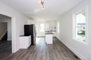 10 Ohio Ave, Port Washington, NY 11050 - Photo 10