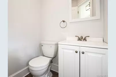 10 Ohio Avenue, Port Washington, NY 11050 - Photo 16