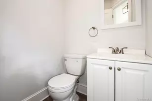 10 Ohio Ave, Port Washington, NY 11050 - Photo 16