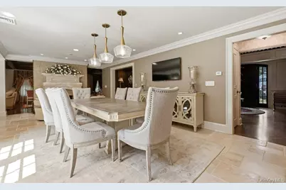 2 Kalb Court, Dix Hills, NY 11746 - Photo 12