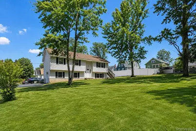25 Clinton Street, Middletown, NY 10940 - Photo 2