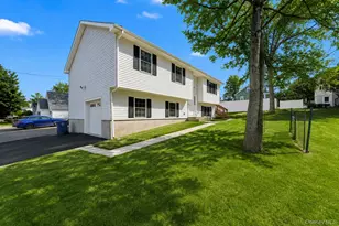 25 Clinton St, Middletown, NY 10940 - Photo 4
