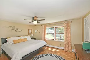 29 Torrey Pine Ln, Medford, NY 11763 - Photo 10