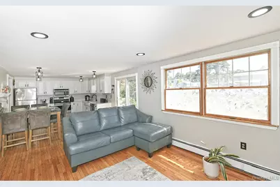 29 Torrey Pine Lane, Medford, NY 11763 - Photo 8