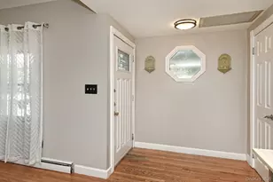 29 Torrey Pine Ln, Medford, NY 11763 - Photo 4