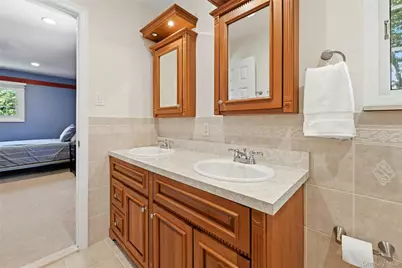 53 Rensselaer Drive, Commack, NY 11725 - Photo 18