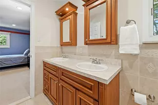53 Rensselaer Dr, Commack, NY 11725 - Photo 18