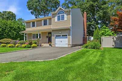 53 Rensselaer Drive, Commack, NY 11725 - Photo 4