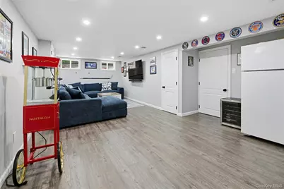 53 Rensselaer Drive, Commack, NY 11725 - Photo 24
