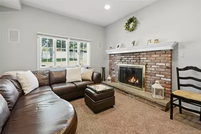 53 Rensselaer Drive, Commack, NY 11725 - Photo 12