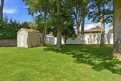 53 Rensselaer Drive, Commack, NY 11725 - Photo 30