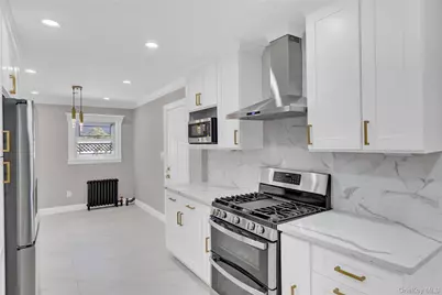 154 California Avenue, Freeport, NY 11520 - Photo 4
