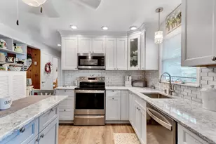 166 Choir, Westbury, NY 11590 - Photo 4
