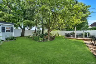 166 Choir, Westbury, NY 11590 - Photo 14