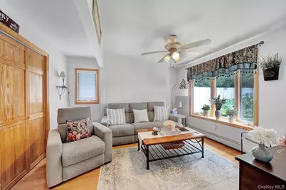 166 Choir, Westbury, NY 11590 - Photo 6