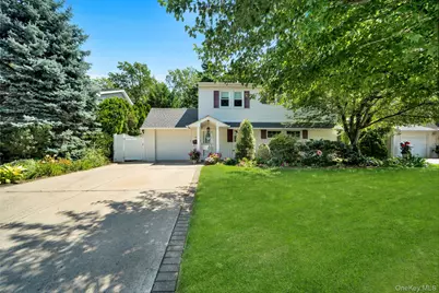 166 Choir, Westbury, NY 11590 - Photo 2