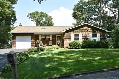 273 Deer Road, Ronkonkoma, NY 11779 - Photo 2