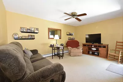 273 Deer Road, Ronkonkoma, NY 11779 - Photo 16