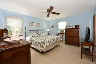 273 Deer Rd, Ronkonkoma, NY 11779 - Photo 20