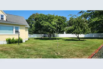9 Babylon Road, Mastic Beach, NY 11951 - Photo 16