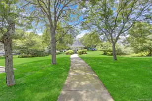 4 Country View Ln, Middle Island, NY 11953 - Photo 18