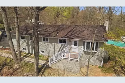 263 Oyster Bay Road, Mill Neck, NY 11765 - Photo 36